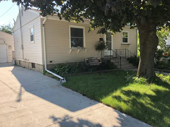 915 S 29th St, Fort Dodge, IA 50501