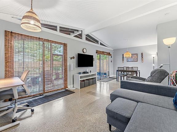 5th image of 8018 N OLA AVENUE