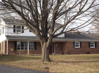 4634 Ridgecrest Dr, Racine, WI 53403