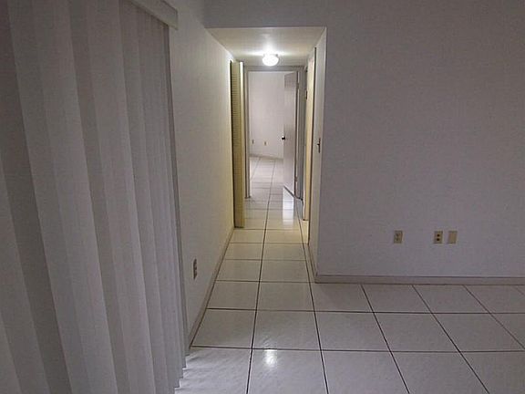 4th image of 9429 Fontainebleau Blvd APT 102-33