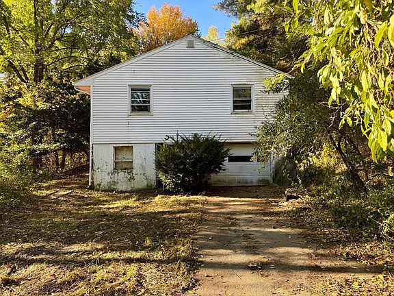 3rd image of 5 Berry Corner Rd