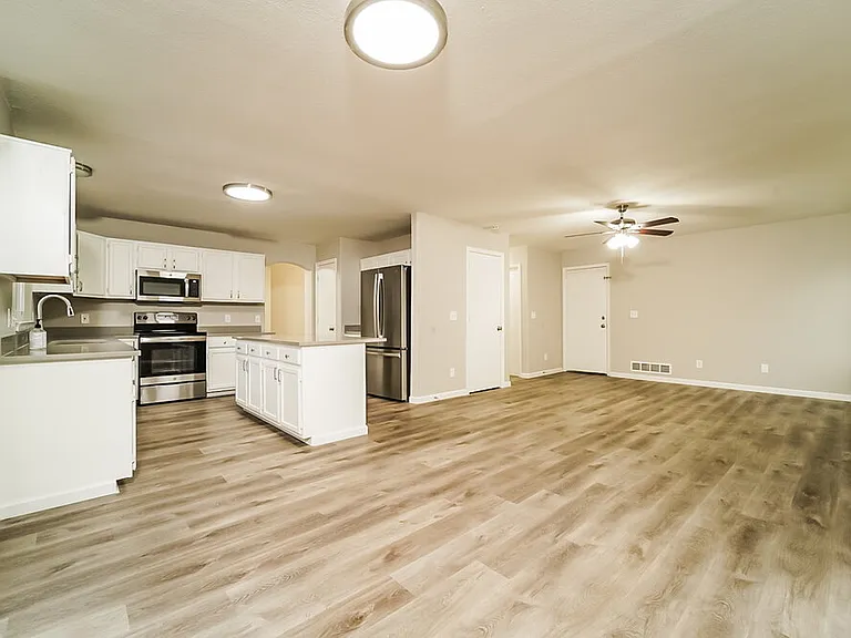 19830 E Hamilton Pl — Photo 8