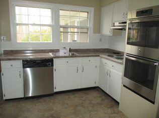 8 Executive Ln, Willingboro, NJ 08046