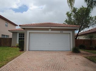 6123 NW 40th St, Pompano Beach, FL 33067