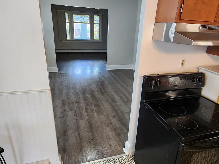 370 Winola Ave #1 — Photo 1