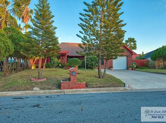 4th image of 1727 Guadalajara Ave