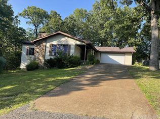 610 Red Oak Ln, Horseshoe Bend, AR 72512