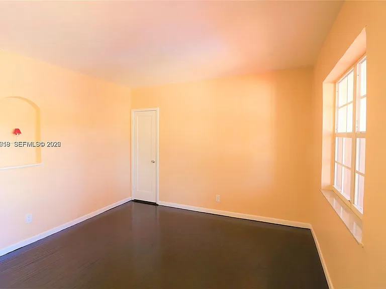 1698 SW 20th St #1 — Photo 7