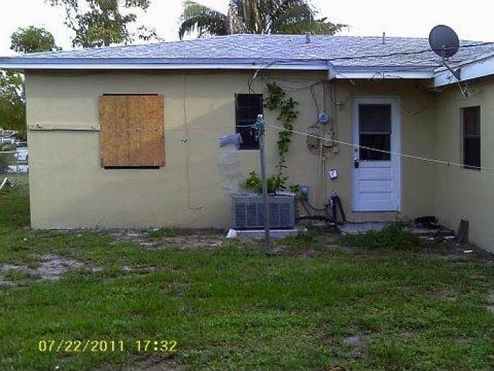 2nd image of 631 NW 194th St