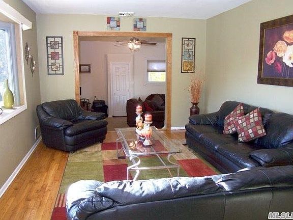 4th image of 151 Thames St