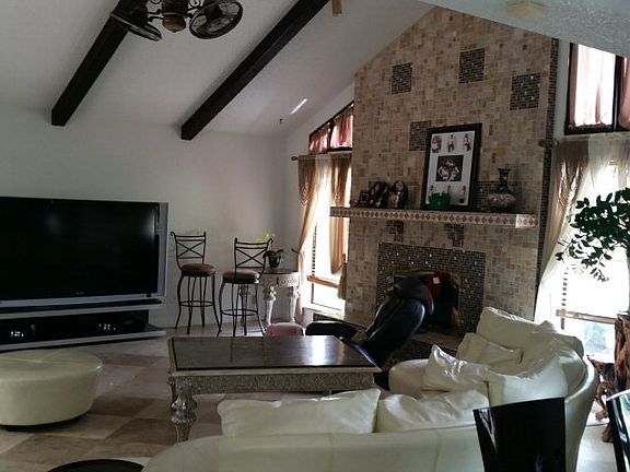 2nd image of 322 Nugent Dr