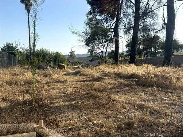 290 E Palm St Lot 2, Altadena, CA 91001