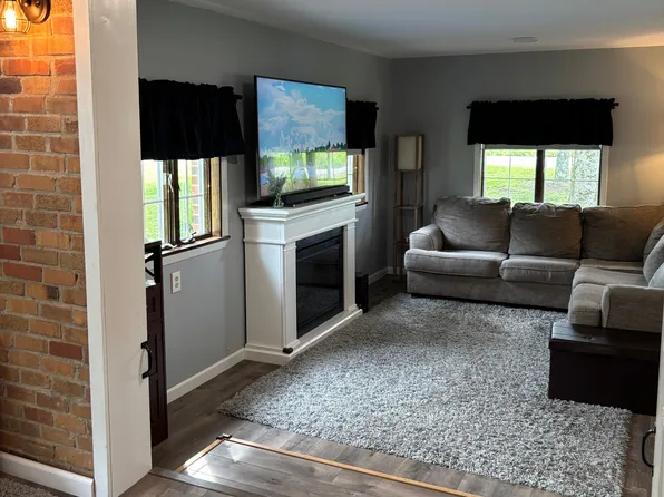76 Sleepy Hollow Rd, Kane, PA 16735