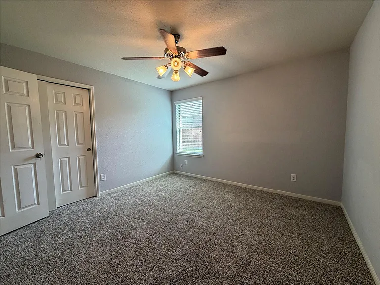 8023 Clover Leaf Dr — Photo 26