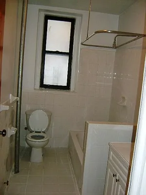 Rented by PMG Real Estate  | media 53