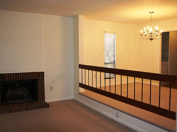 Living room/dining room