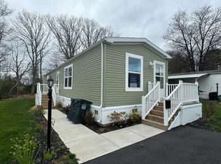 69 W Zimmer Dr, Walnutport, PA 18088