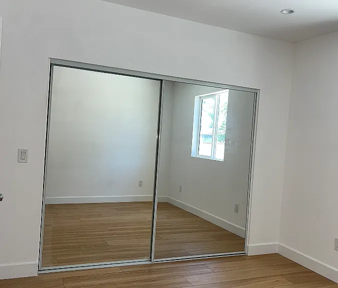 9001 S Van Ness Ave #1/2 — Photo 8