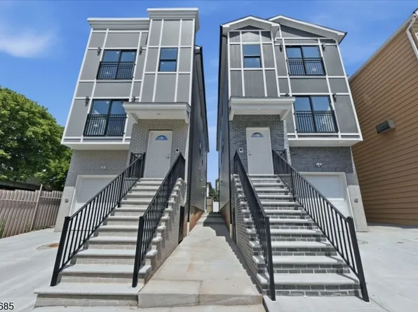 339 Court St, Elizabeth City, NJ 07206