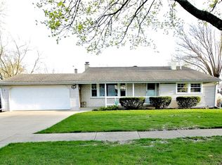 21 Katherine Ct, Buffalo Grove, IL 60089