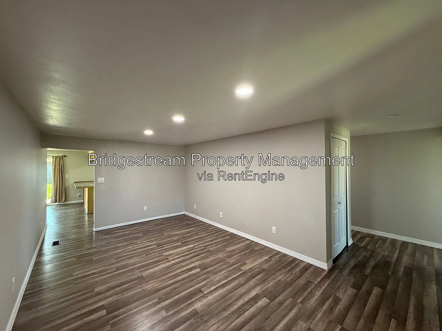 3 bed, 2.0 bath, 1419 sqft, $1,750 — Photo 2