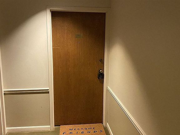 4th image of 139 N 11th St APT 302