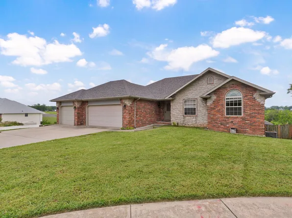 3582 N Thistlewood Court, Springfield, MO 65803