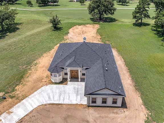 2nd image of 110 Kiowa Dr S