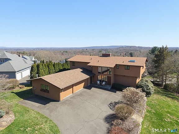 2nd image of 279 Mooreland Road