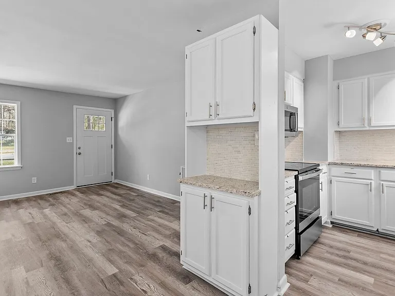 2604 Greyson St — Photo 3