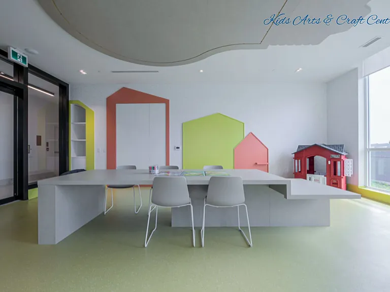 5249 Dundas St W — Photo 29
