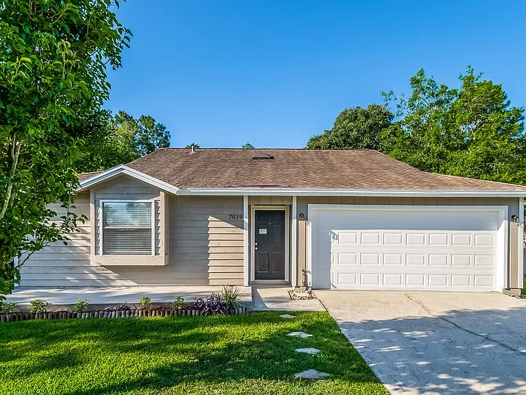 7039 Eagles Perch Dr — Photo 1
