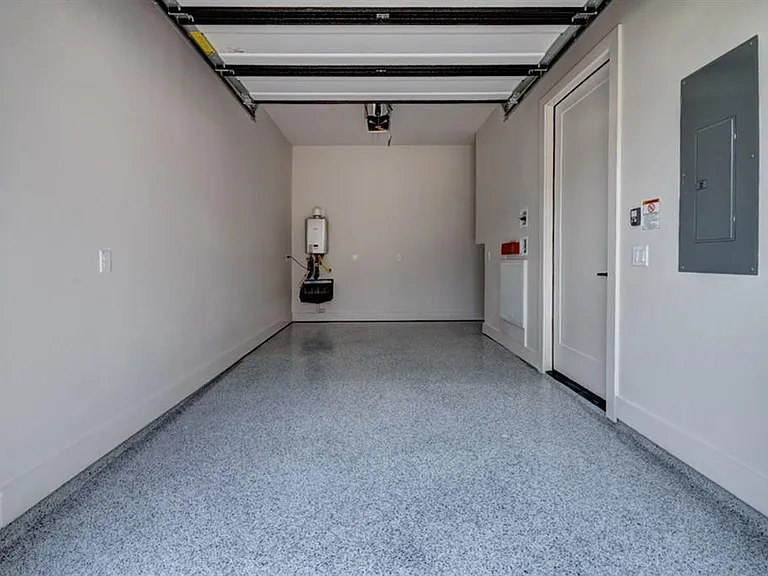 4424 Hank Ave #3 — Photo 14