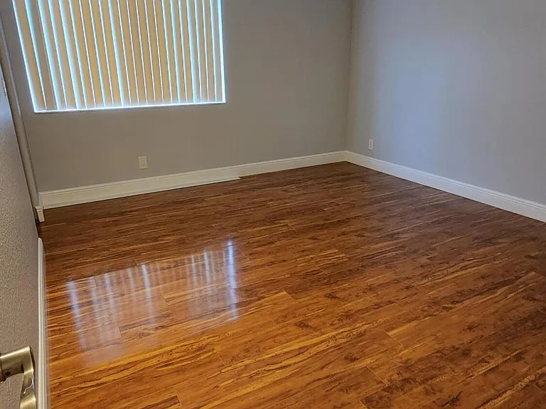 527 Shady Pine Way #C1 — Photo 4