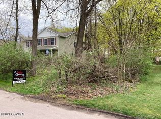 E 8th St, Berwick, PA 18603