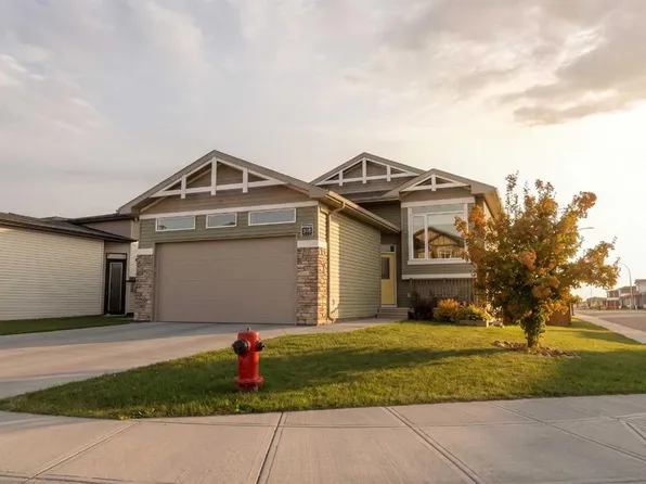 318 E Lynx Rd N, Lethbridge, AB T1H 7E8
