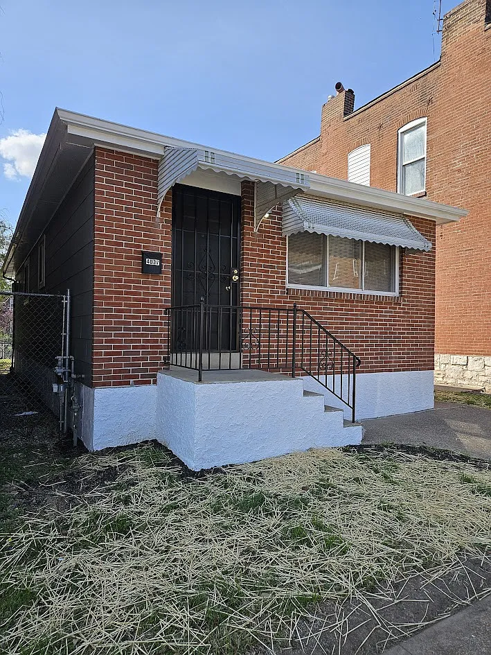 Building Photo - 4037 California Ave