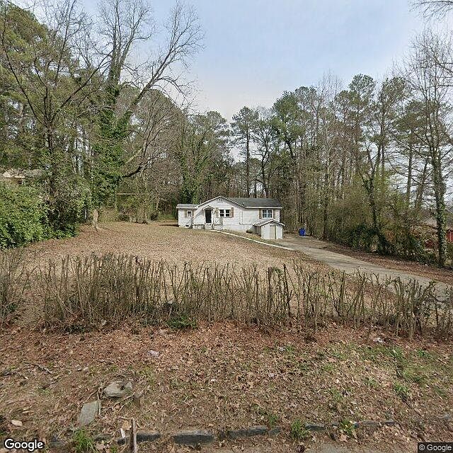 1st image of 33 Stratford Dr NW