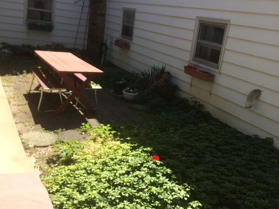 1st image of 2142 Banner Dr SW
