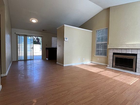 4th image of 2275 Houston Ave