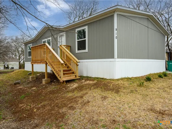 910 Ashwood St, Harker Heights, TX 76548