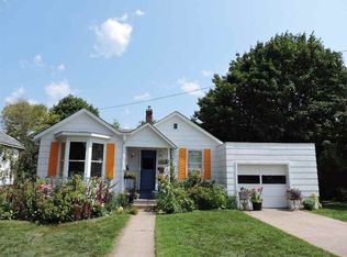 508 Washington St, Decorah, IA 52101