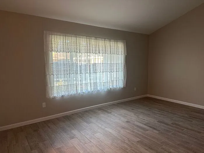 24437 La Glorita Cir — Photo 5