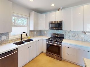 1518 Golden Arrow Dr, Las Vegas, NV 89169
