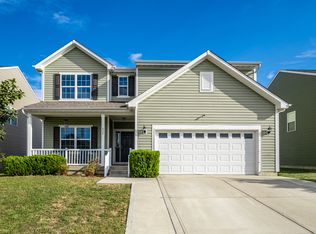 828 Blue Ash Trl, Greenwood, IN 46143