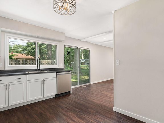 5th image of 4901 Blackford Dr W