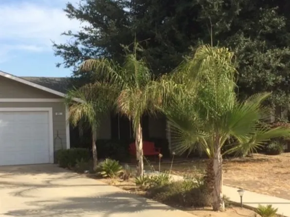 848 Pacific Circle Dr, Dinuba, CA 93618