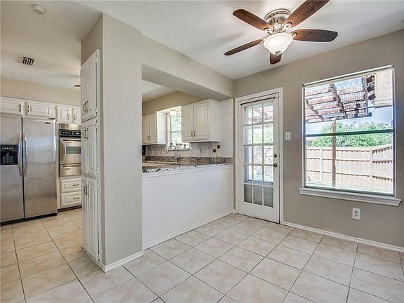 4th image of 2803 Glenbrook Dr