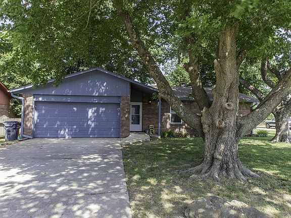 2nd image of 13751 S Hickory Pl E