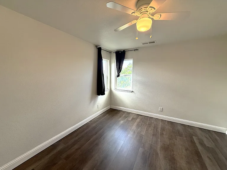 1441 Half Dome Way — Photo 8